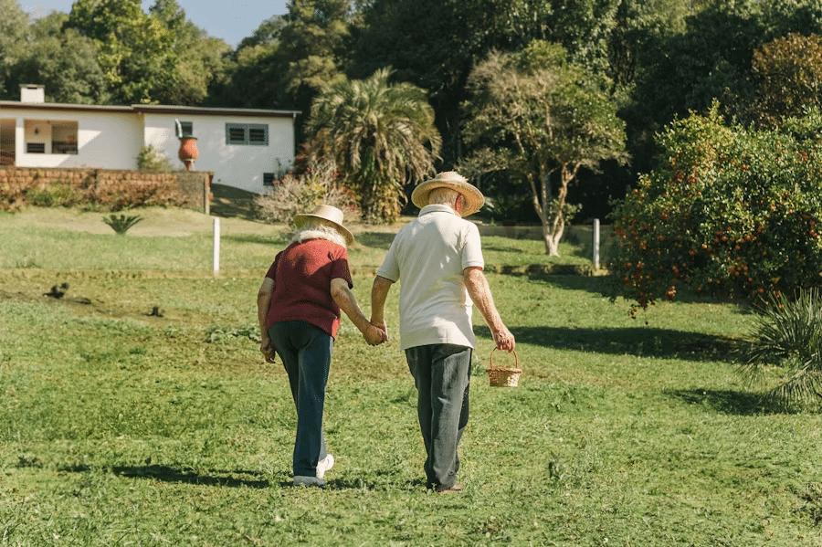 Senior living community near Delhi - Happy seniors enjoying freedom in retirement at Big Champs